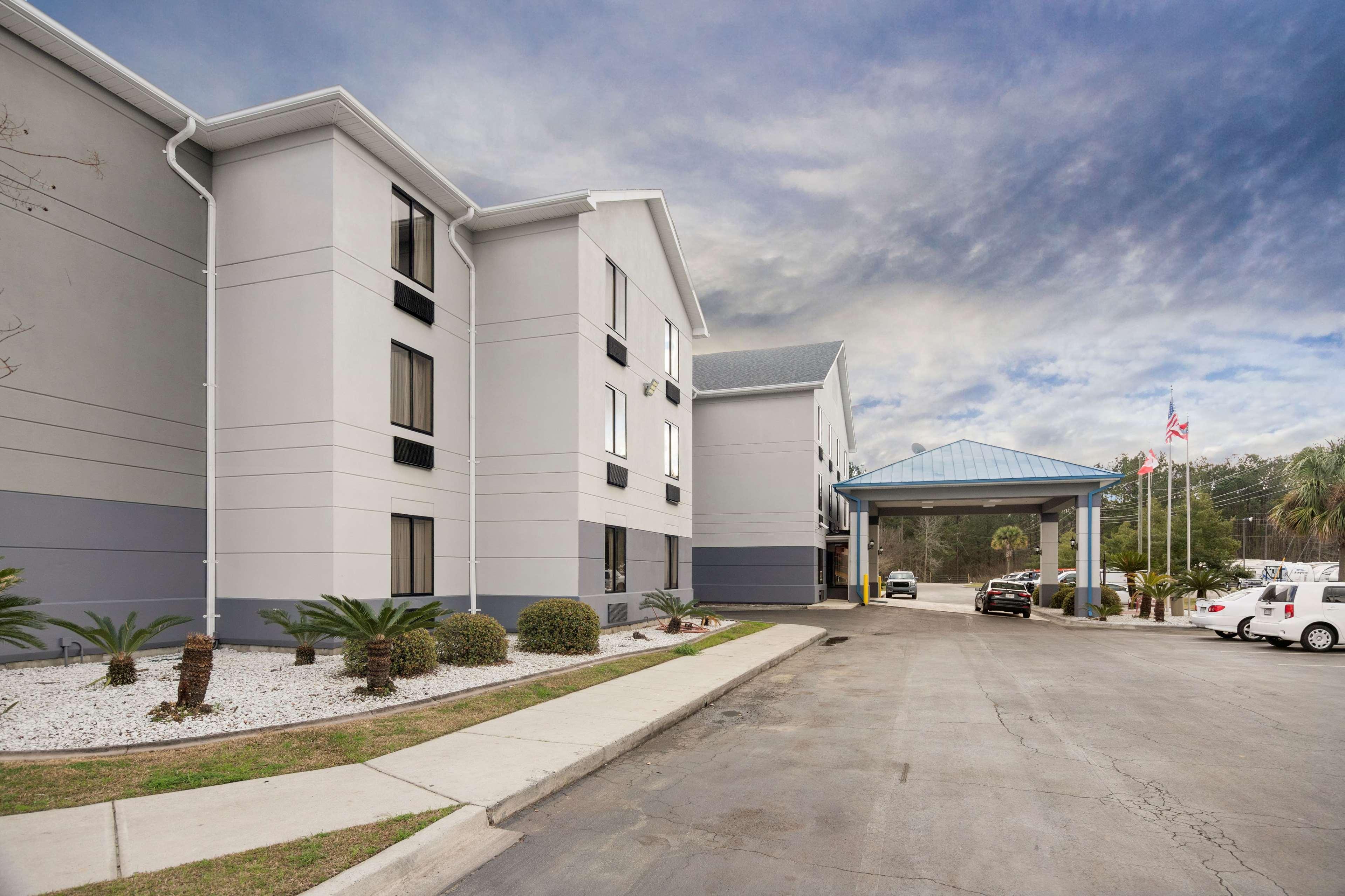 Baymont By Wyndham Pooler/Savannah Exterior photo